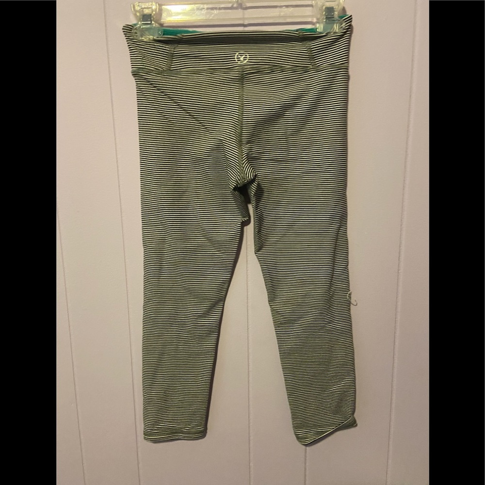 American Eagle cropped leggings